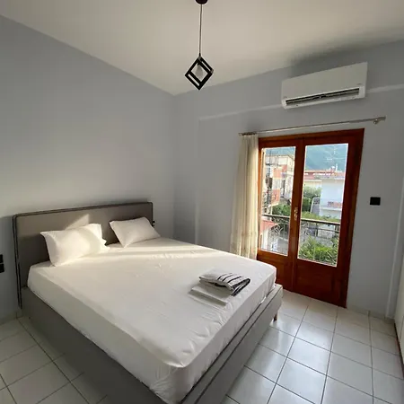 A Stylish And Spacious Retreat Perfect For Family Comfort *